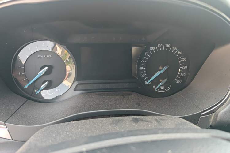 Used Ford Mondeo 2017 EcoBoost 180 Stylish Model Odometer Close Up
