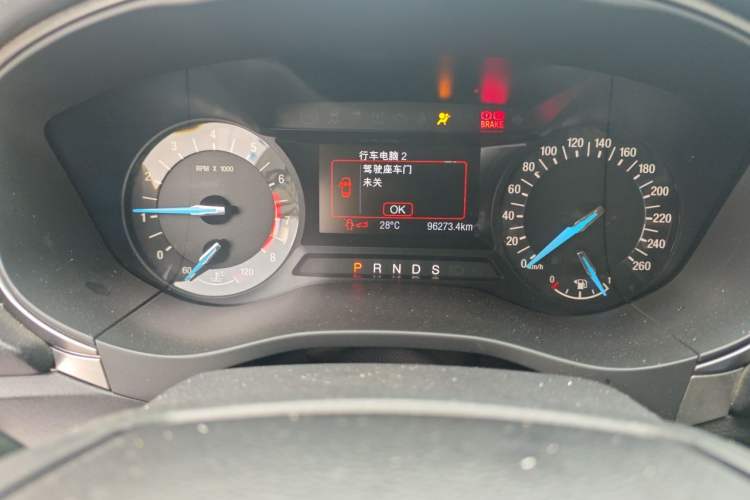 Used Ford Mondeo 2017 EcoBoost 200 Stylish Model Odometer Close Up