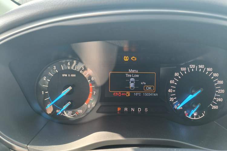 Used Ford Mondeo 2017 EcoBoost 180 Stylish Model Odometer Close Up