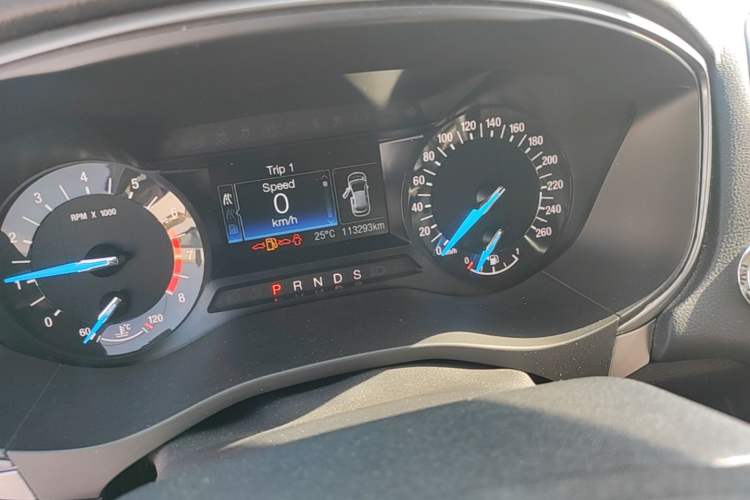 Used Ford Mondeo 2017 EcoBoost 200 Stylish Model Odometer Close Up