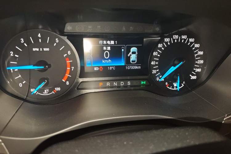 Used Ford Mondeo 2017 EcoBoost 180 Stylish Model Odometer Close Up