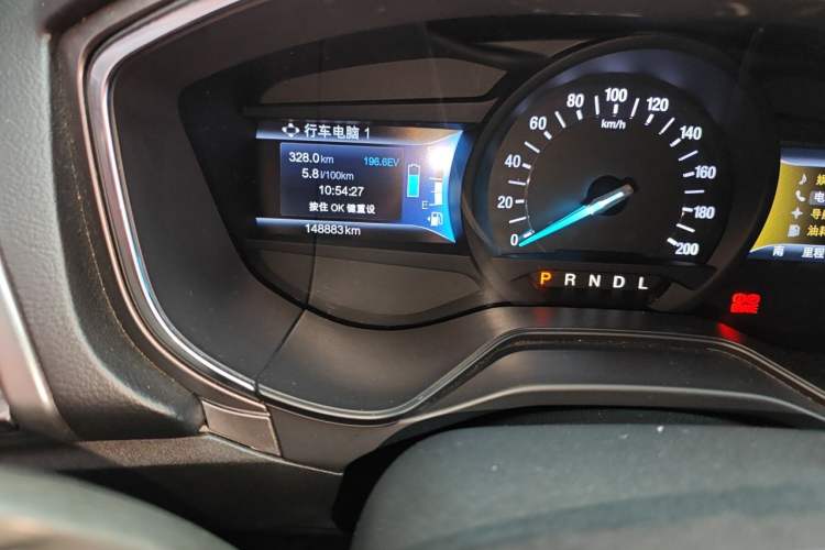 Used Ford Mondeo 2017 2.0L HEV ZhiZun Flagship Version Odometer Close Up