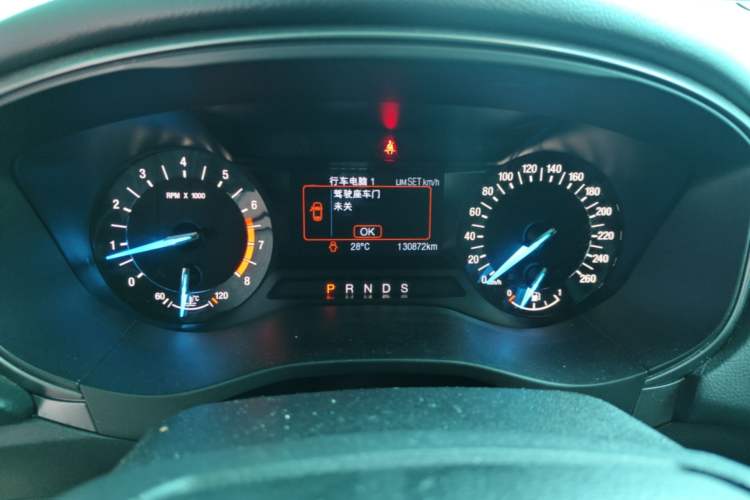Used Ford Mondeo 2017 EcoBoost 180 Stylish Model Odometer Close Up