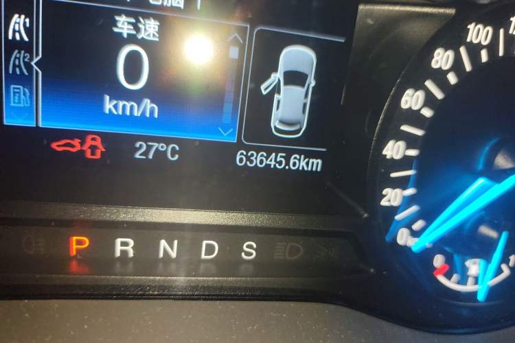 Used Ford Mondeo 2017 EcoBoost 180 Stylish Model Odometer Close Up
