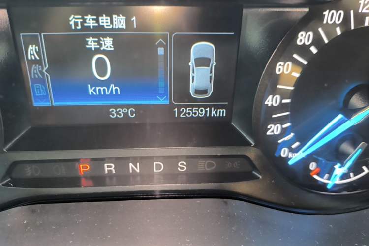 Used Ford Mondeo 2017 EcoBoost 180 Stylish Model Odometer Close Up