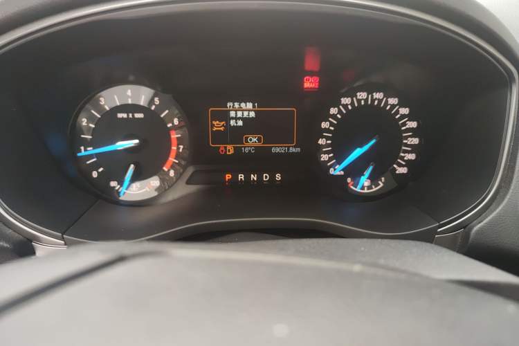Used Ford Mondeo 2017 EcoBoost 200 Stylish Model Odometer Close Up