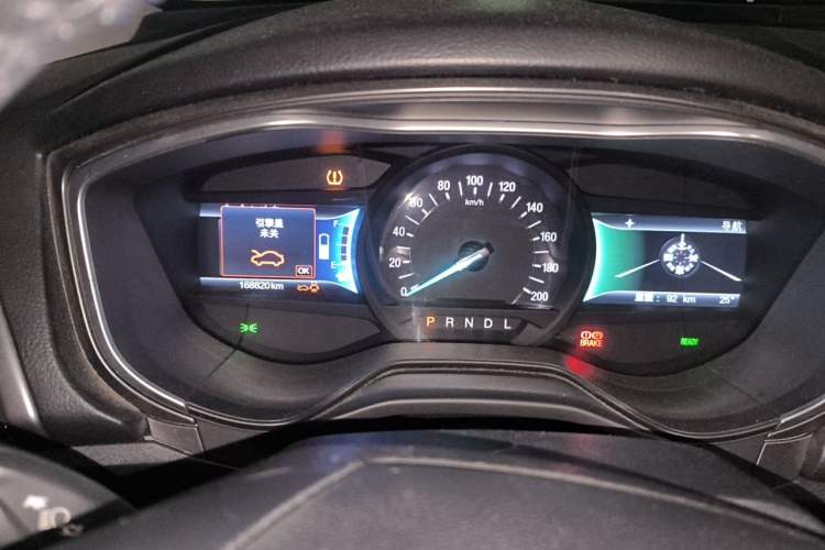 Used Ford Mondeo 2017 2.0L HEV Zhihao Model Odometer Close Up