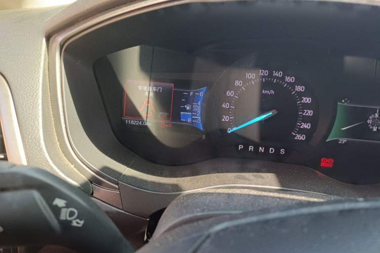 Used Ford Mondeo 2017 EcoBoost 180 Stylish Model Odometer Close Up