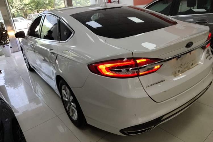 Used Ford Mondeo 2017 EcoBoost 180 Stylish Model Rear Left 45 Deg