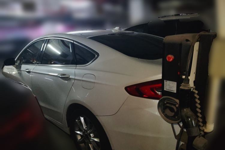 Used Ford Mondeo 2017 EcoBoost 200 Stylish Model Rear Left 45 Deg