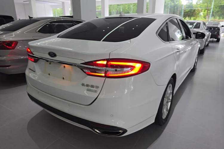 Used Ford Mondeo 2017 EcoBoost 180 Stylish Model Rear Right 45 Deg