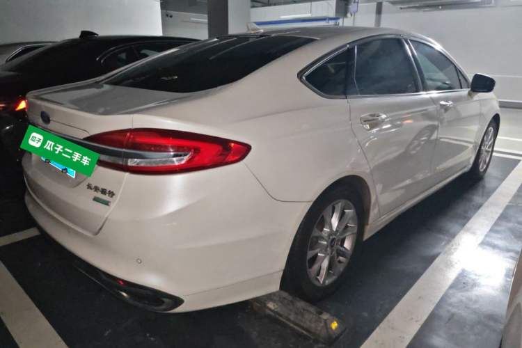 Used Ford Mondeo 2017 EcoBoost 200 Stylish Model Rear Right 45 Deg