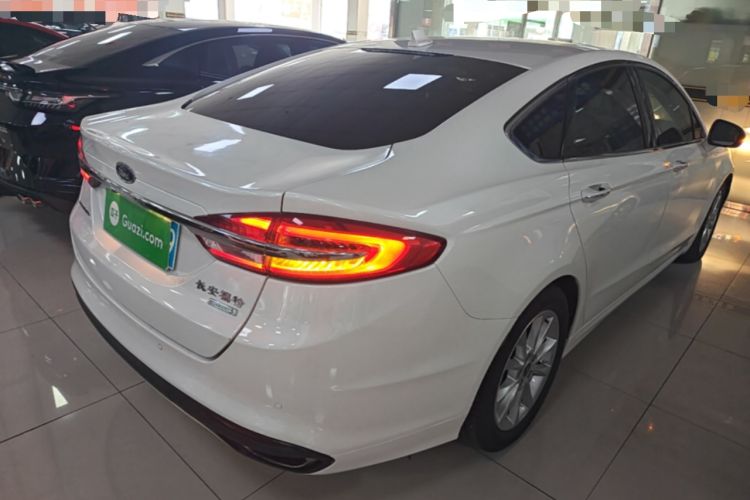 Used Ford Mondeo 2017 EcoBoost 200 Stylish Model Rear Right 45 Deg