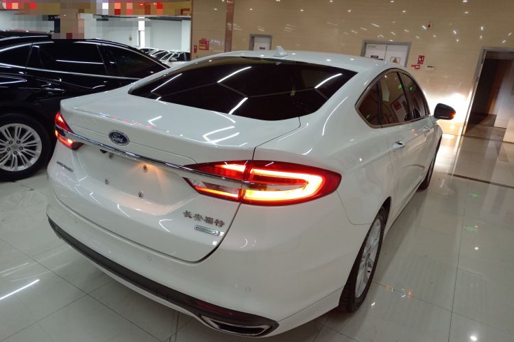 Used Ford Mondeo 2017 EcoBoost 200 Stylish Model Rear Right 45 Deg