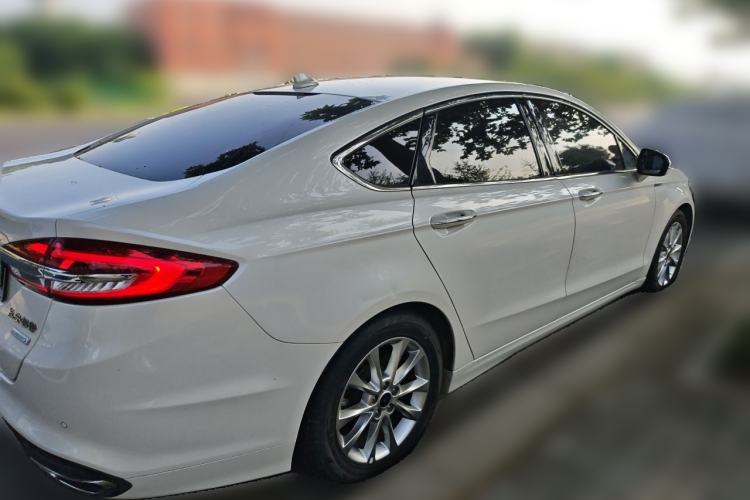 Used Ford Mondeo 2017 EcoBoost 200 Stylish Model Rear Right 45 Deg