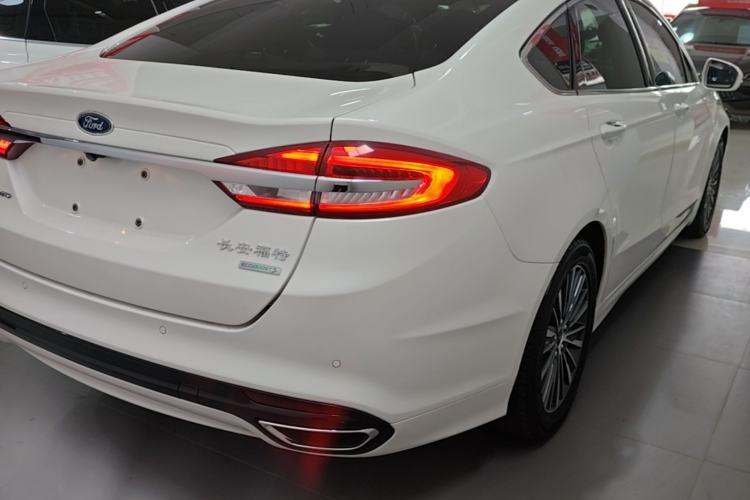 Used Ford Mondeo 2017 EcoBoost 180 Luxury Model Rear Right 45 Deg