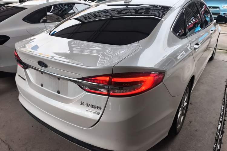 Used Ford Mondeo 2017 EcoBoost 200 Stylish Model Rear Right 45 Deg