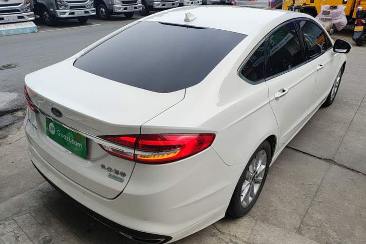 Used Ford Mondeo 2017 Facelifted EcoBoost 180 Fashion Edition Rear Right 45 Deg