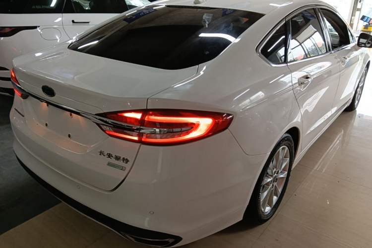Used Ford Mondeo 2017 EcoBoost 180 Stylish Model Rear Right 45 Deg
