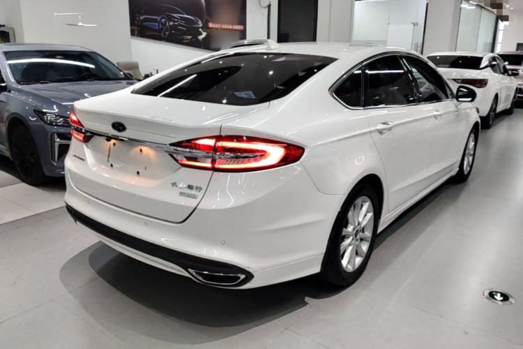 Used Ford Mondeo 2017 Facelifted EcoBoost 180 Fashion Edition Rear Right 45 Deg
