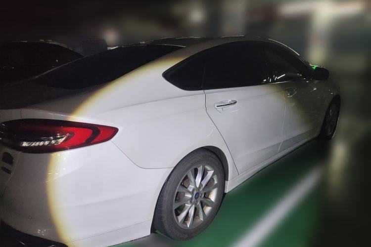 Used Ford Mondeo 2017 EcoBoost 200 Stylish Model Rear Right 45 Deg