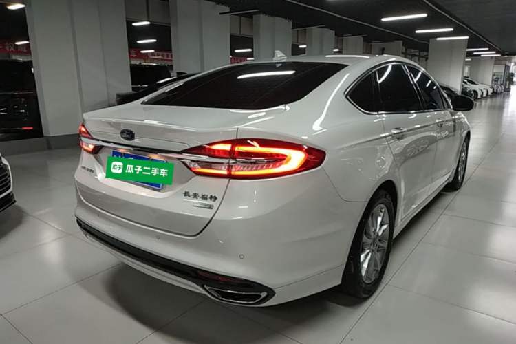 Used Ford Mondeo 2017 EcoBoost 200 Stylish Model Rear Right 45 Deg