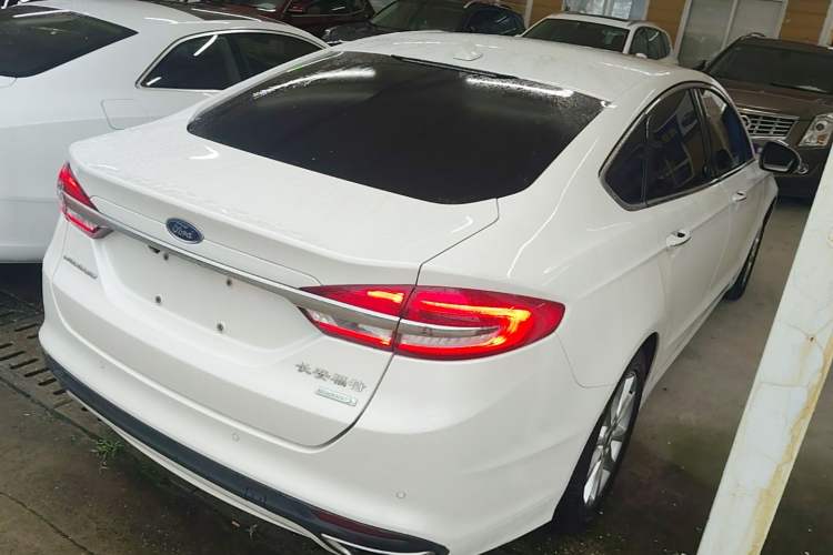 Used Ford Mondeo 2017 EcoBoost 180 Stylish Model Rear Right 45 Deg