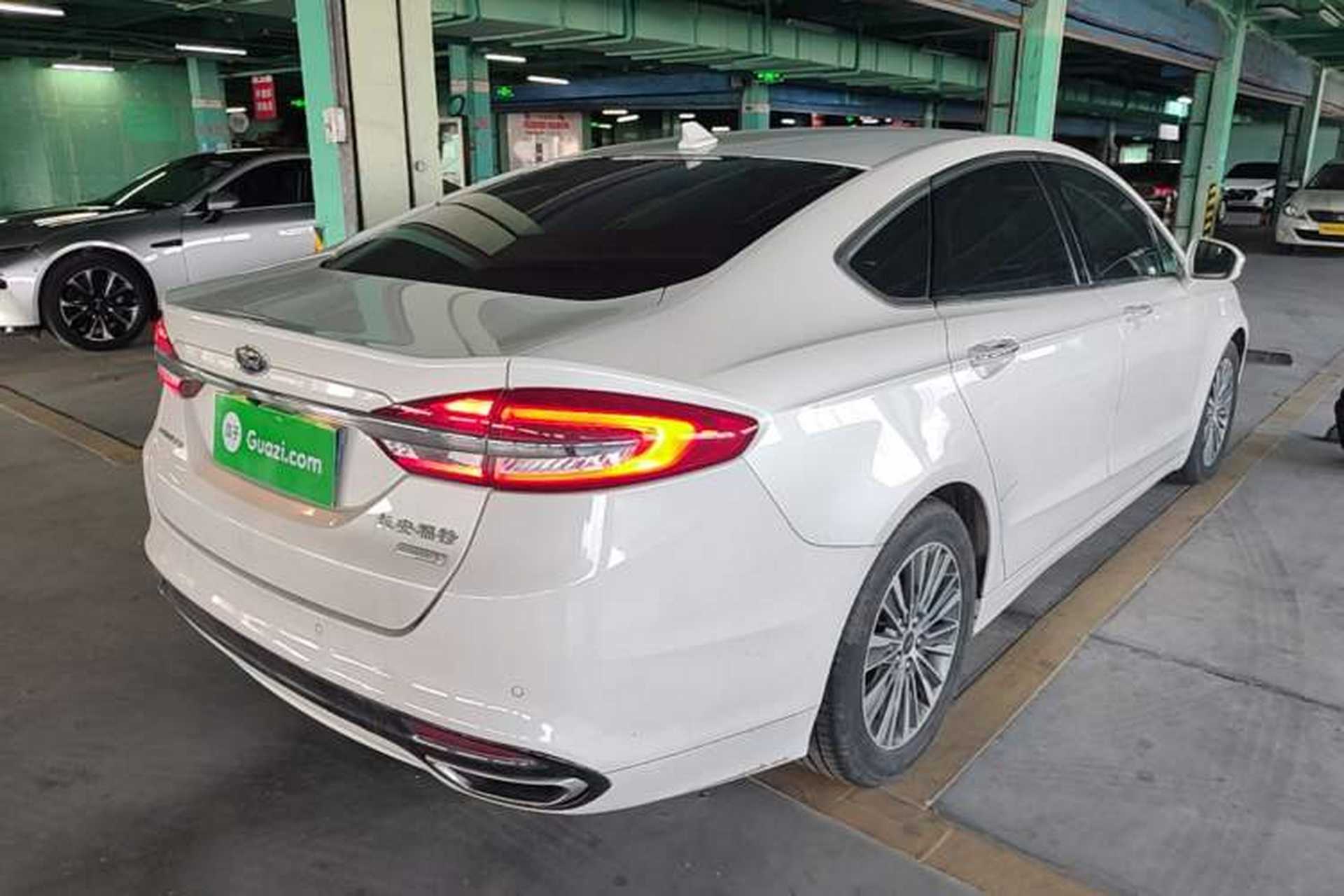 Used Ford Mondeo 2017 EcoBoost 200 Luxury Model Rear Right 45 Deg