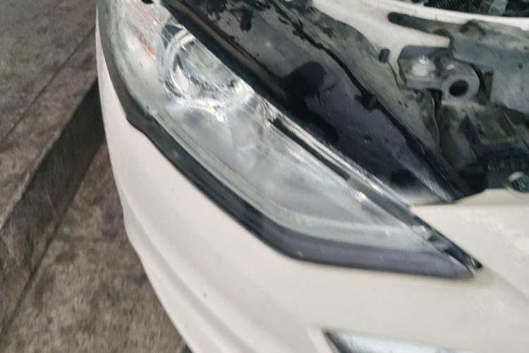 Used Ford Mondeo 2017 Facelifted EcoBoost 180 Fashion Edition Right Front Headlight