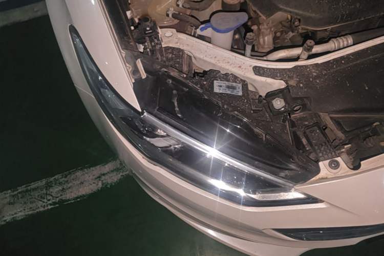 Used Ford Mondeo 2017 EcoBoost 200 Luxury Model Right Front Headlight