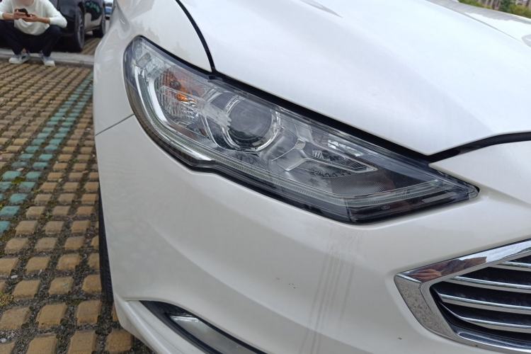 Used Ford Mondeo 2017 EcoBoost 180 Stylish Model Right Front Headlight