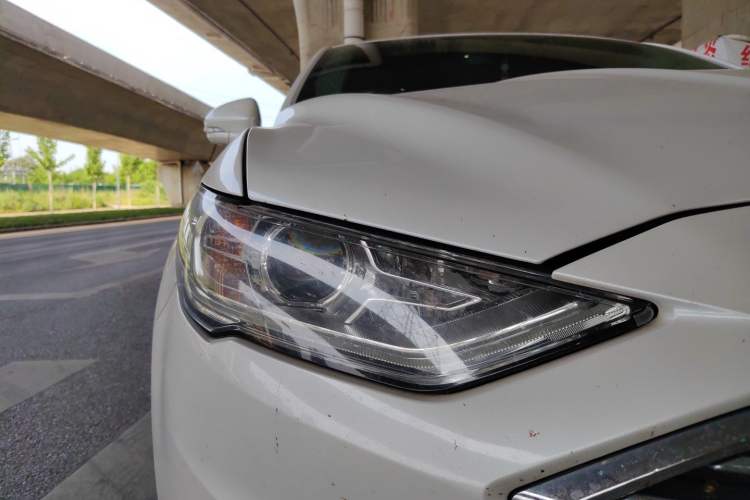 Used Ford Mondeo 2017 EcoBoost 180 Stylish Model Right Front Headlight
