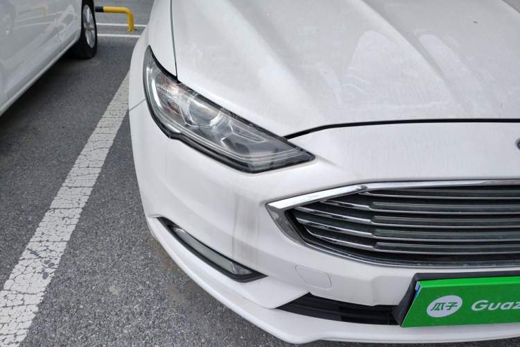 Used Ford Mondeo 2017 EcoBoost 180 Stylish Model Right Front Headlight