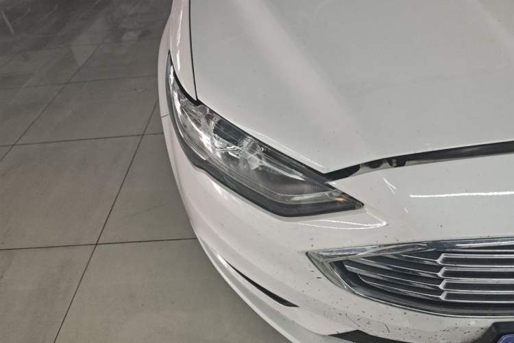 Used Ford Mondeo 2017 Facelifted EcoBoost 180 Fashion Edition Right Front Headlight