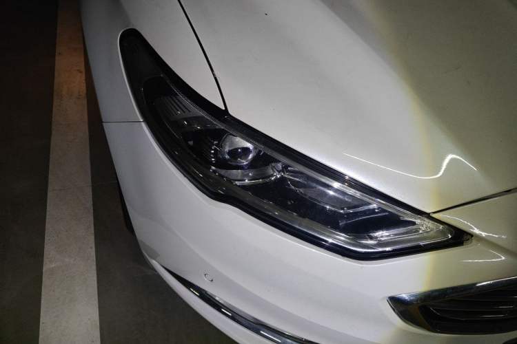 Used Ford Mondeo 2017 EcoBoost 180 Luxury Model Right Front Headlight