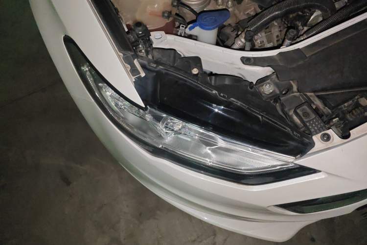 Used Ford Mondeo 2017 EcoBoost 180 Stylish Model Right Front Headlight