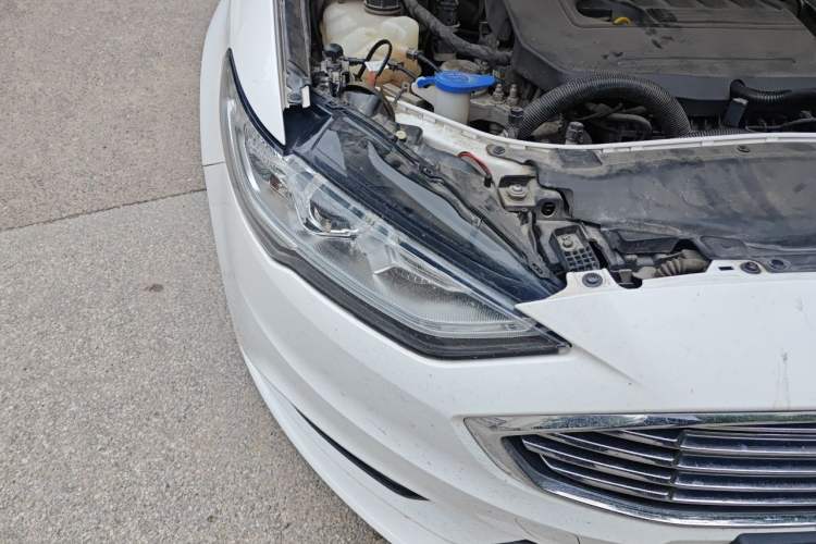 Used Ford Mondeo 2017 EcoBoost 180 Stylish Model Right Front Headlight