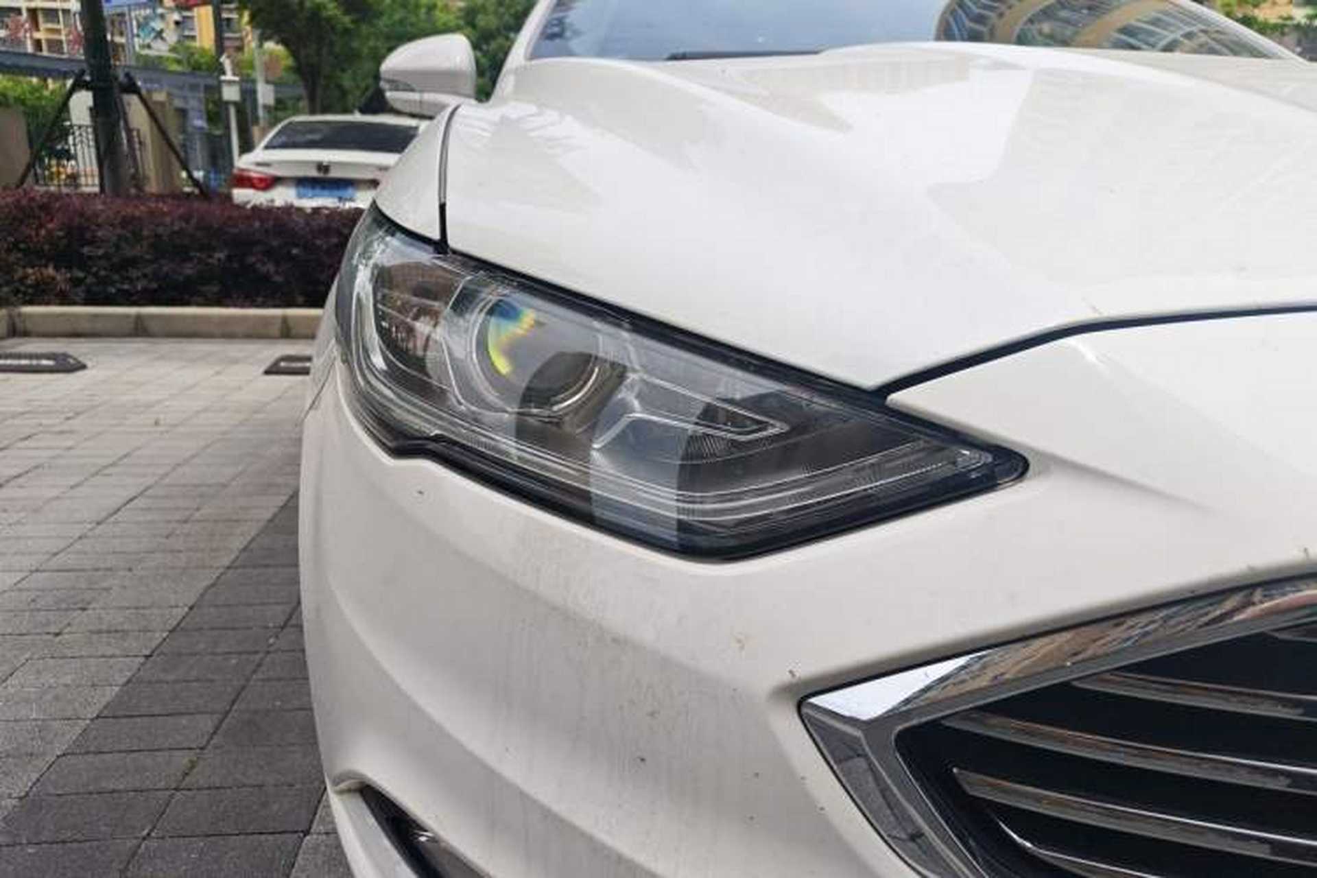 Used Ford Mondeo 2017 EcoBoost 180 Stylish Model Right Front Headlight