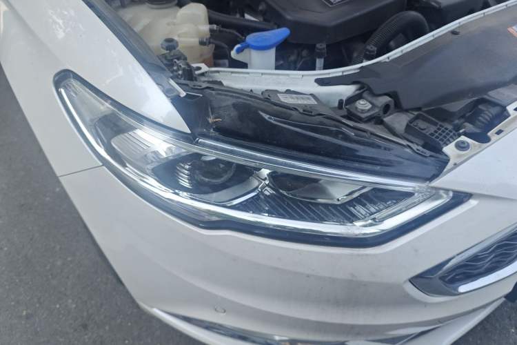 Used Ford Mondeo 2017 2.0L HEV ZhiZun Flagship Version Right Front Headlight