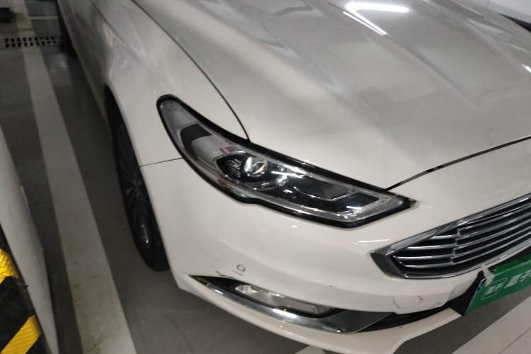 Used Ford Mondeo 2017 EcoBoost 200 Luxury Model Right Front Headlight