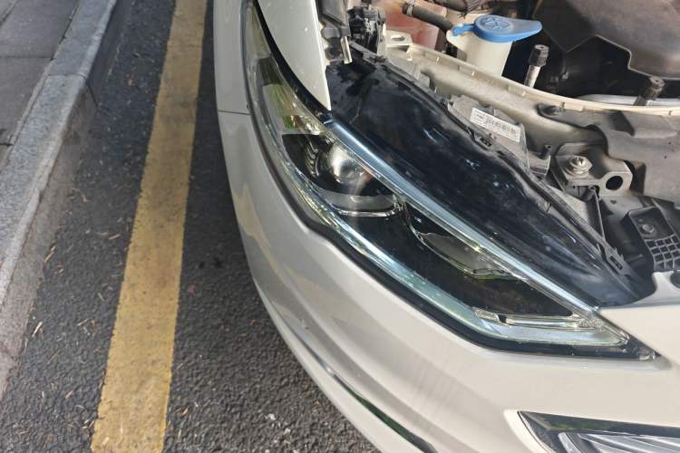 Used Ford Mondeo 2017 EcoBoost 200 Luxury Model Right Front Headlight
