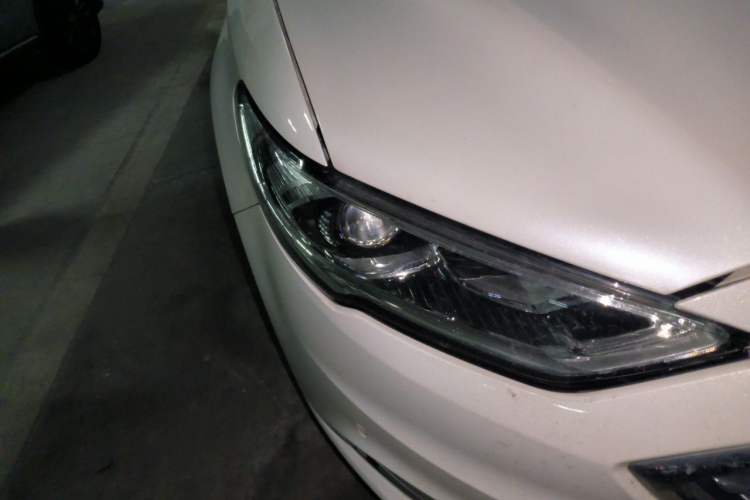 Used Ford Mondeo 2017 Facelifted EcoBoost 200 Luxury Version Right Front Headlight