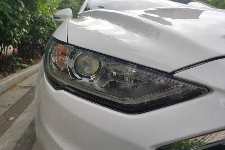 Used Ford Mondeo 2017 EcoBoost 180 Stylish Model Right Front Headlight