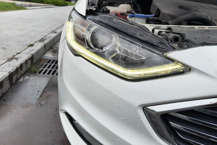 Used Ford Mondeo 2017 EcoBoost 180 Stylish Model Right Front Headlight