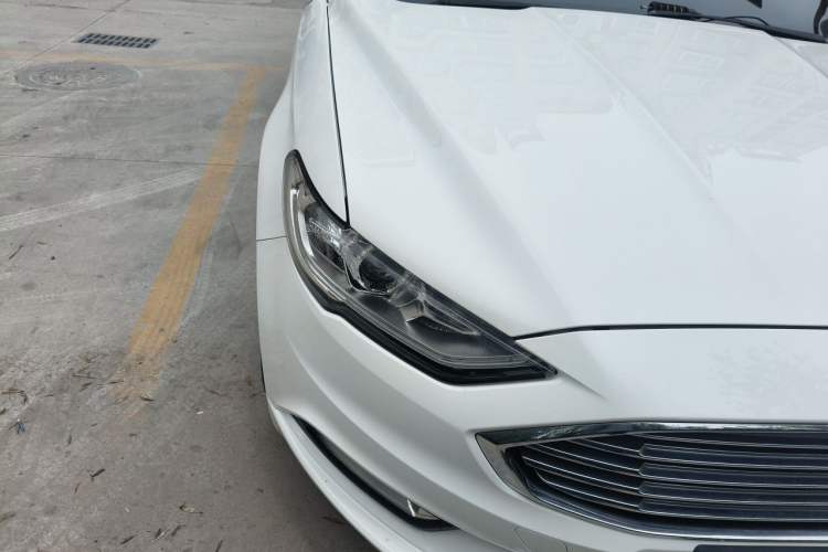 Used Ford Mondeo 2017 EcoBoost 180 Stylish Model Right Front Headlight