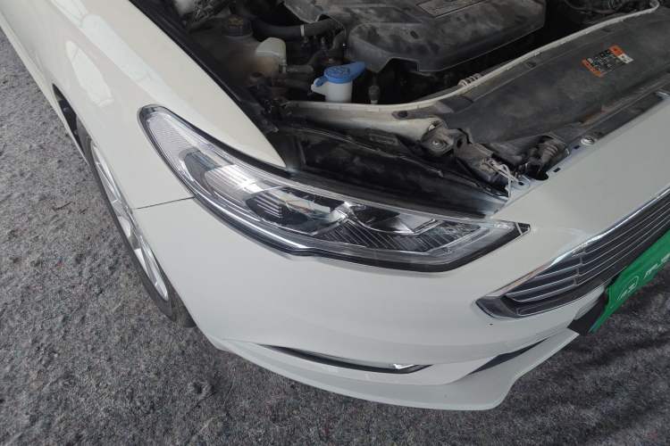 Used Ford Mondeo 2017 EcoBoost 200 Stylish Model Right Front Headlight