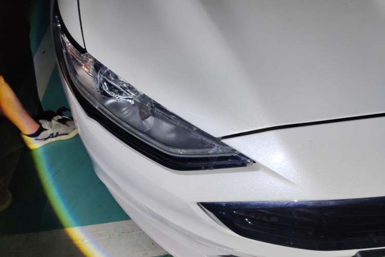 Used Ford Mondeo 2017 Facelifted EcoBoost 180 Fashion Edition Right Front Headlight