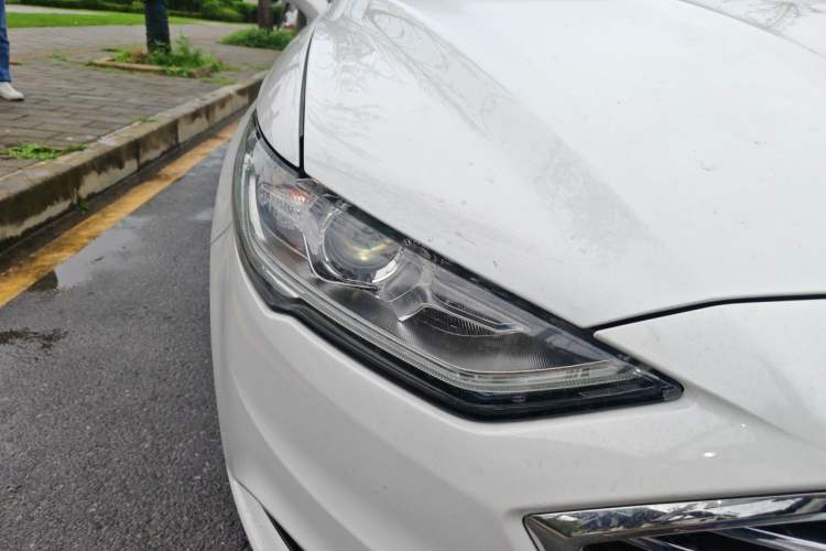 Used Ford Mondeo 2017 EcoBoost 180 Stylish Model Right Front Headlight