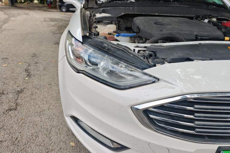 Used Ford Mondeo 2017 EcoBoost 180 Stylish Model Right Front Headlight