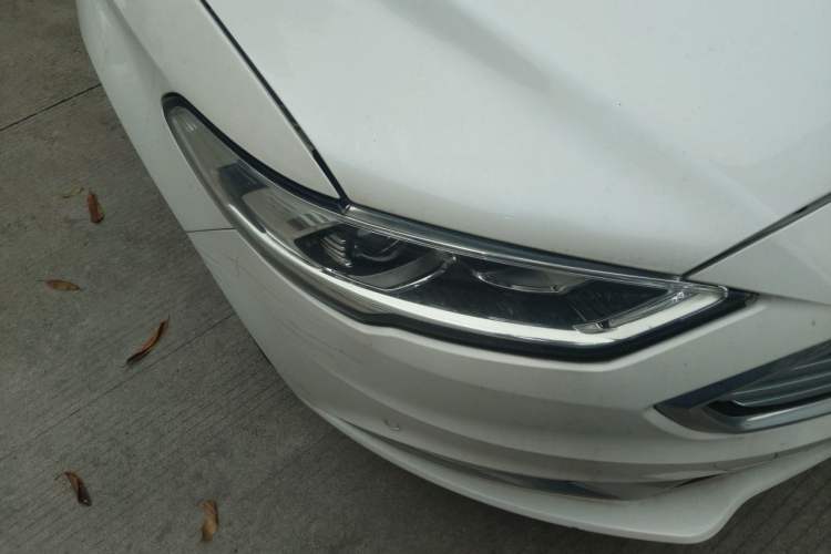 Used Ford Mondeo 2017 Restyled EcoBoost 180 Luxury Version Right Front Headlight